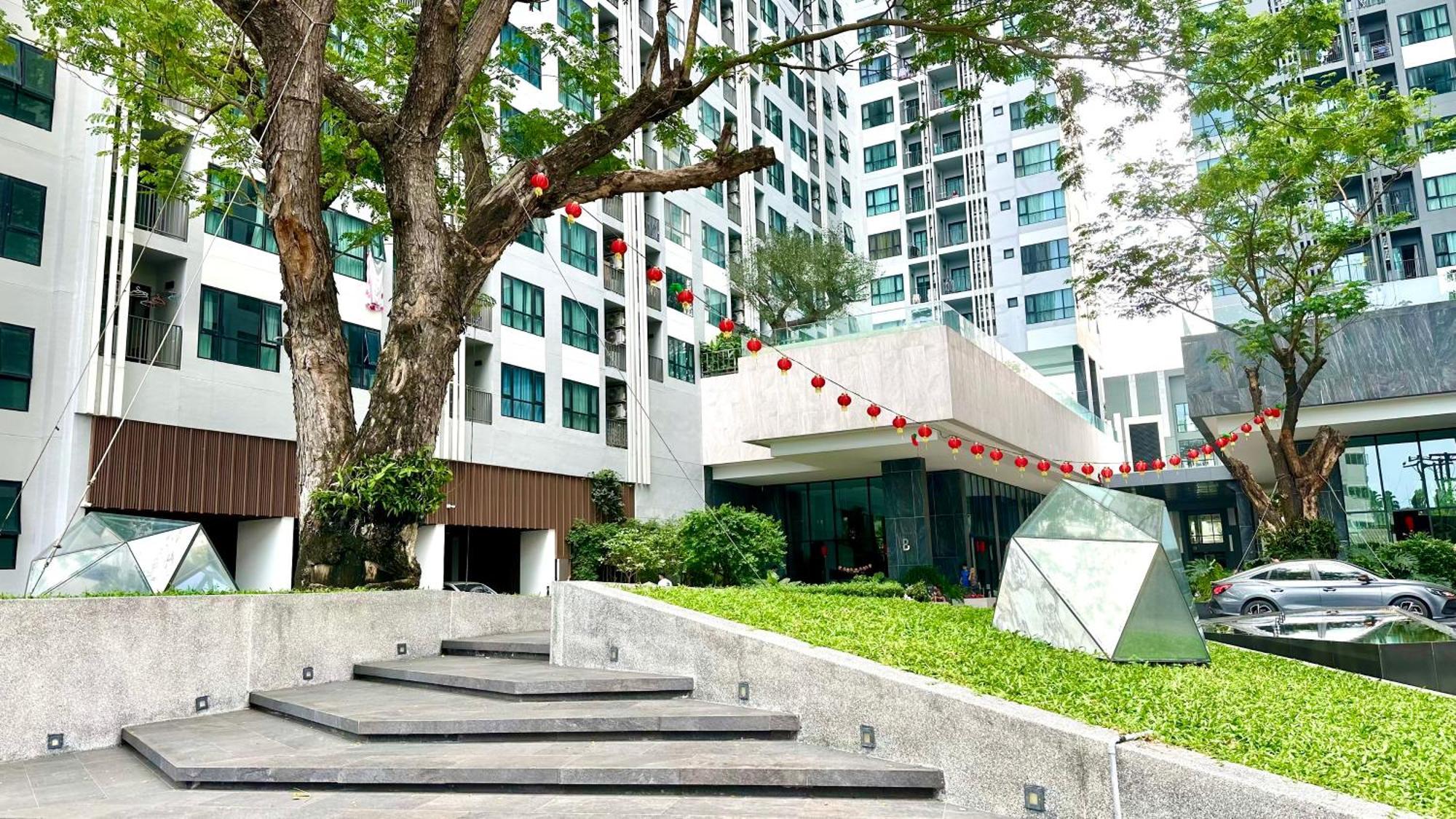 Sea View Pattaya Beach @The Base Central Pattaya Exterior photo