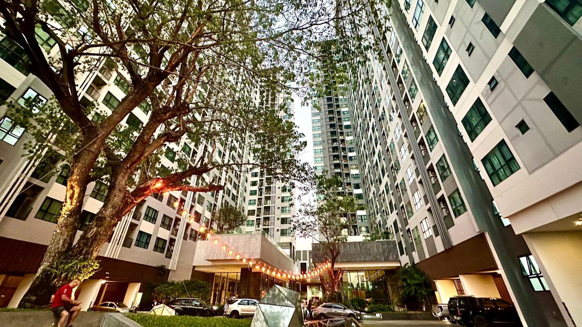Sea View Pattaya Beach @The Base Central Pattaya Exterior photo