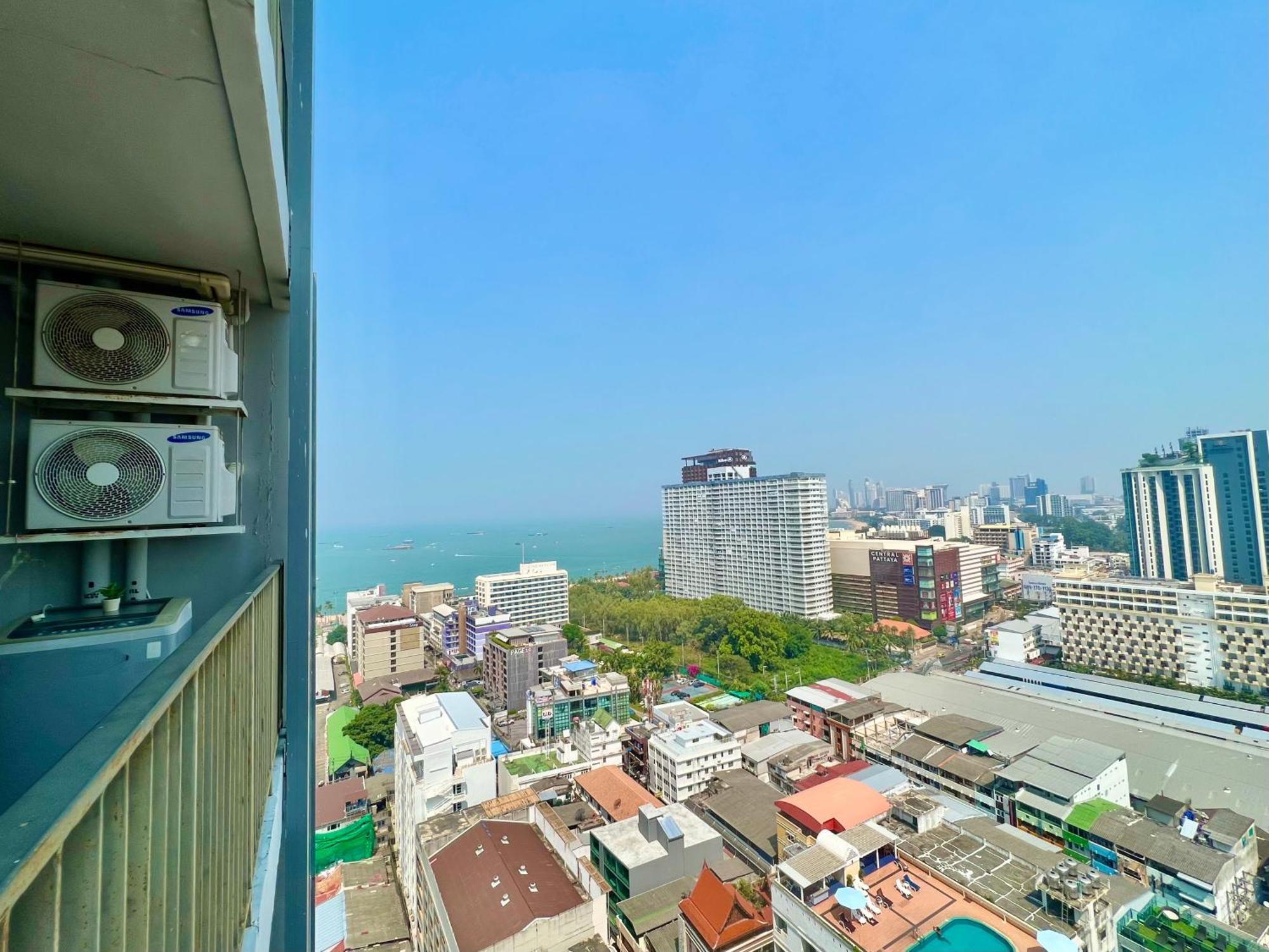 Sea View Pattaya Beach @The Base Central Pattaya Exterior photo