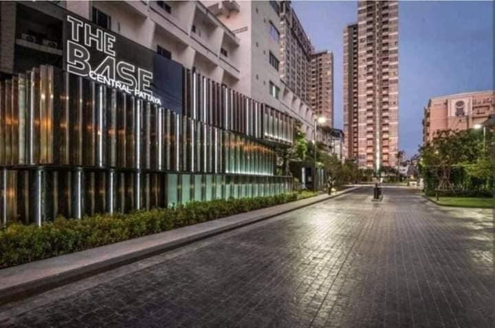 Sea View Pattaya Beach @The Base Central Pattaya Exterior photo